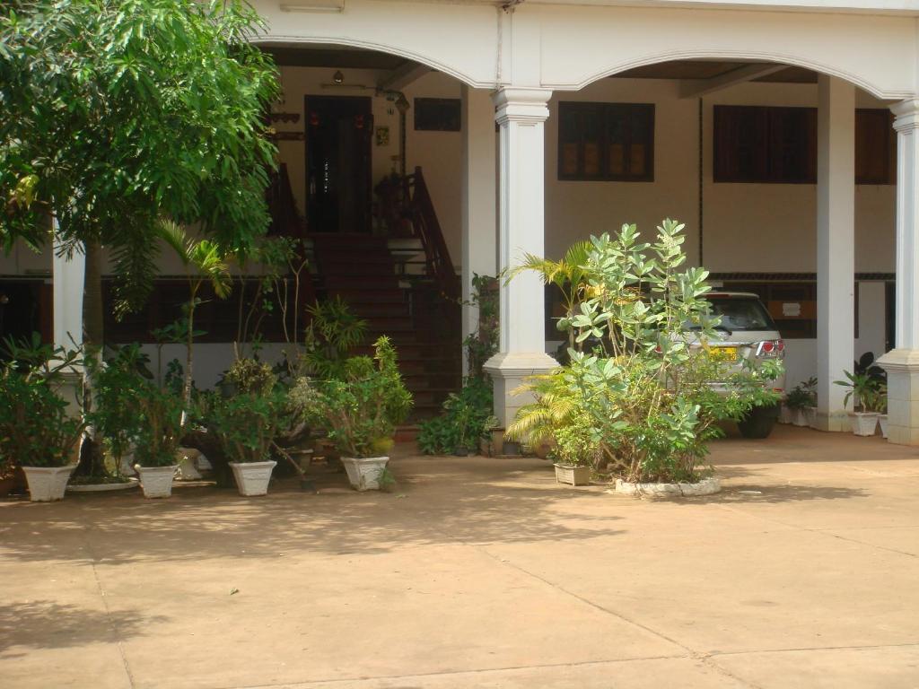 Champa Hotel Pakse Buitenkant foto