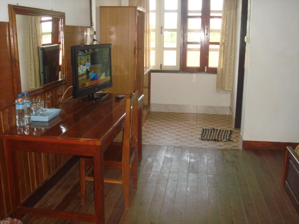 Champa Hotel Pakse Buitenkant foto