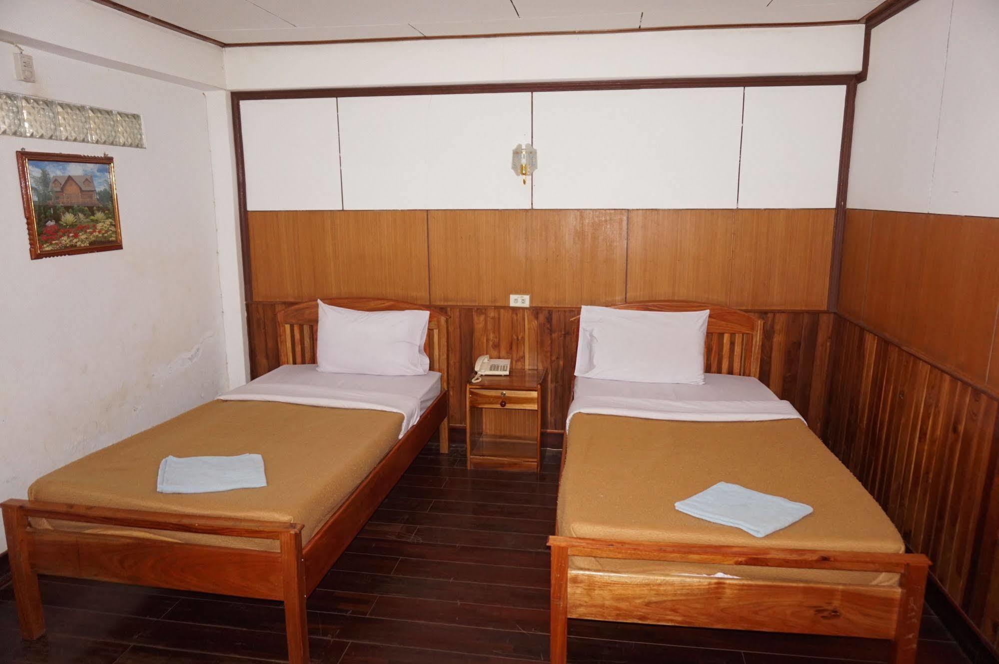 Champa Hotel Pakse Buitenkant foto