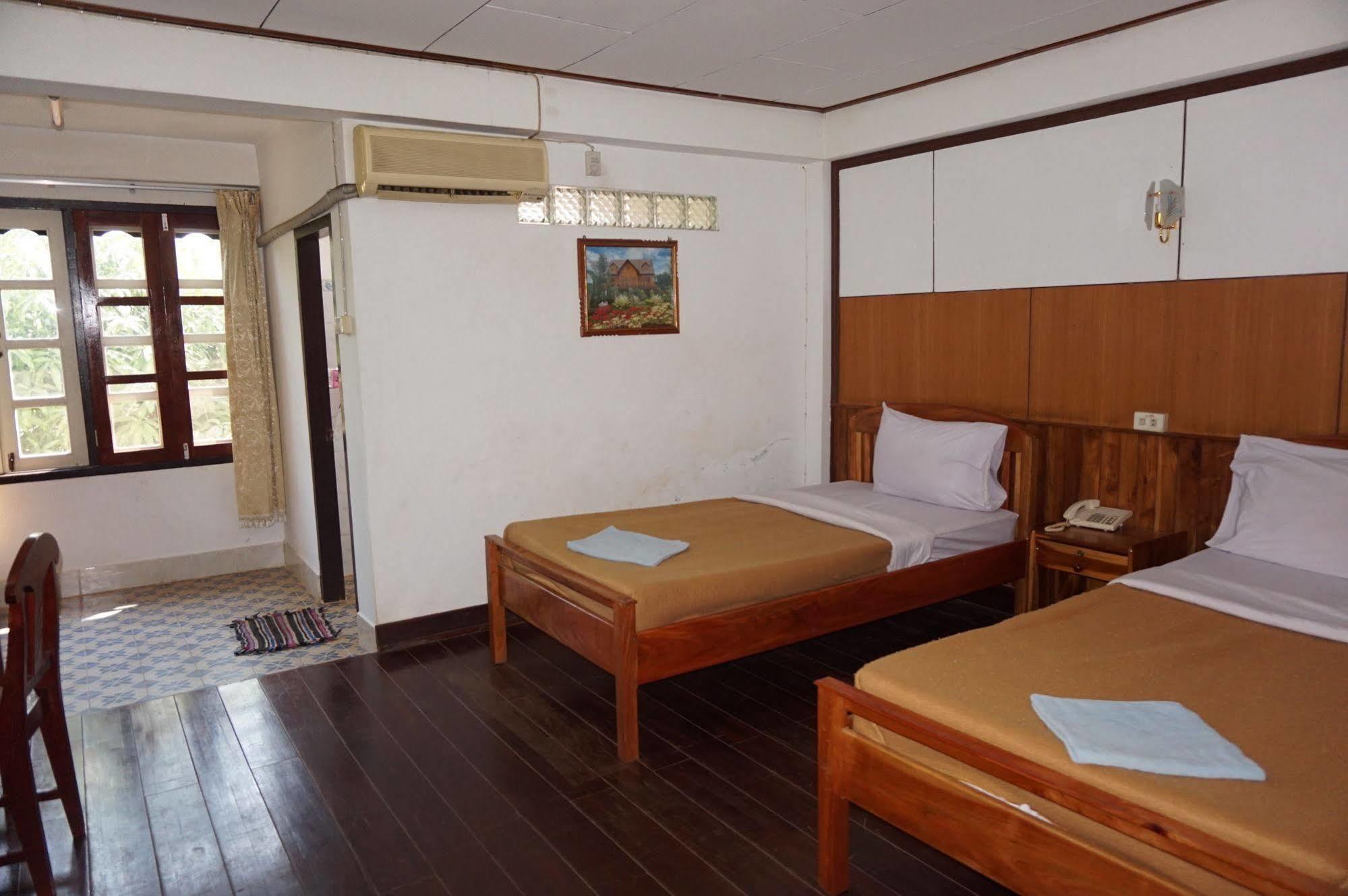 Champa Hotel Pakse Buitenkant foto