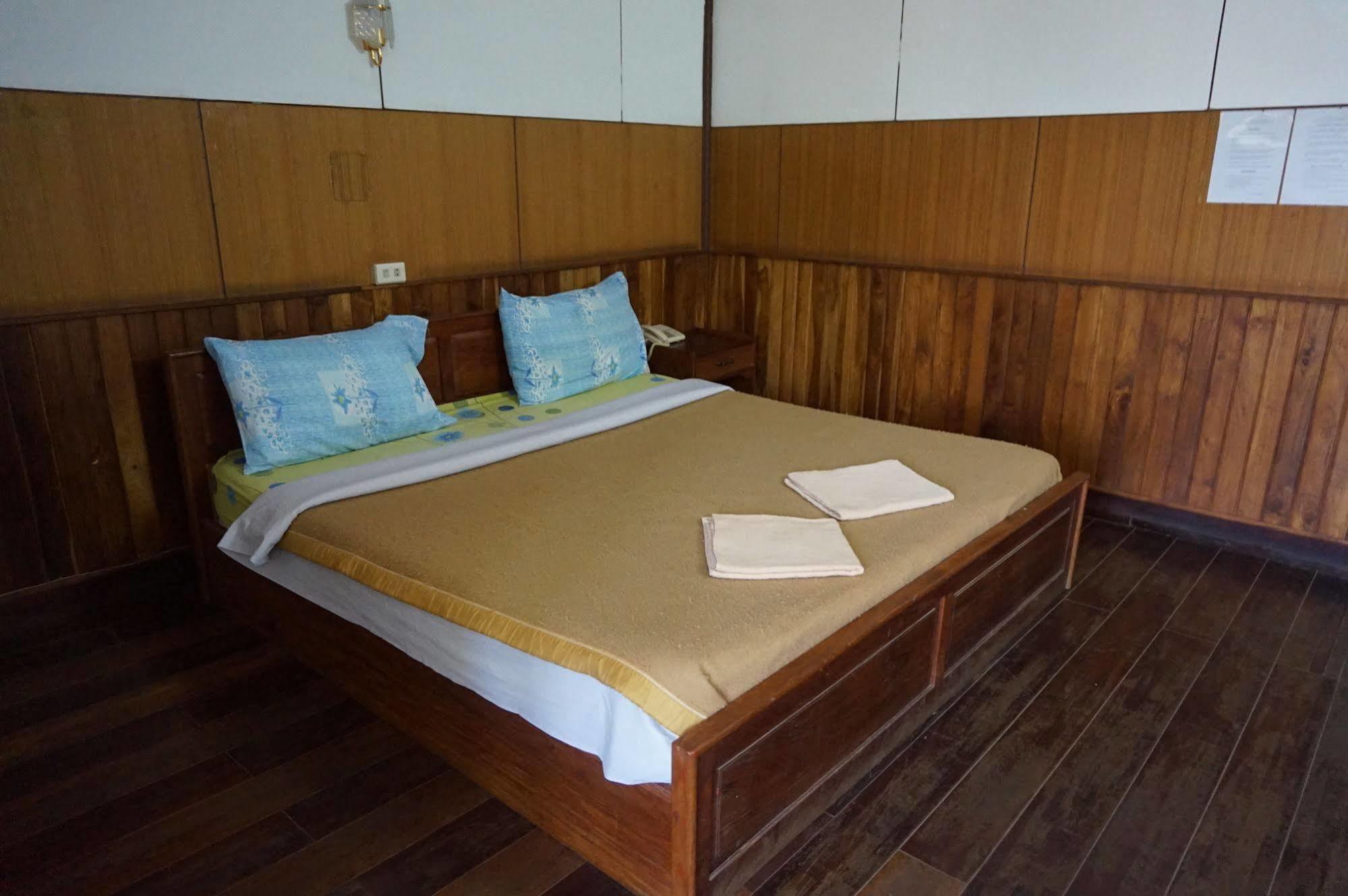 Champa Hotel Pakse Buitenkant foto
