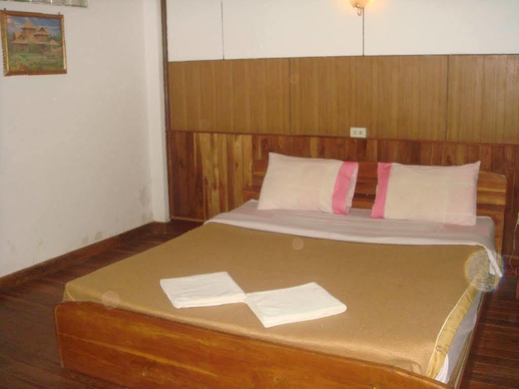 Champa Hotel Pakse Buitenkant foto